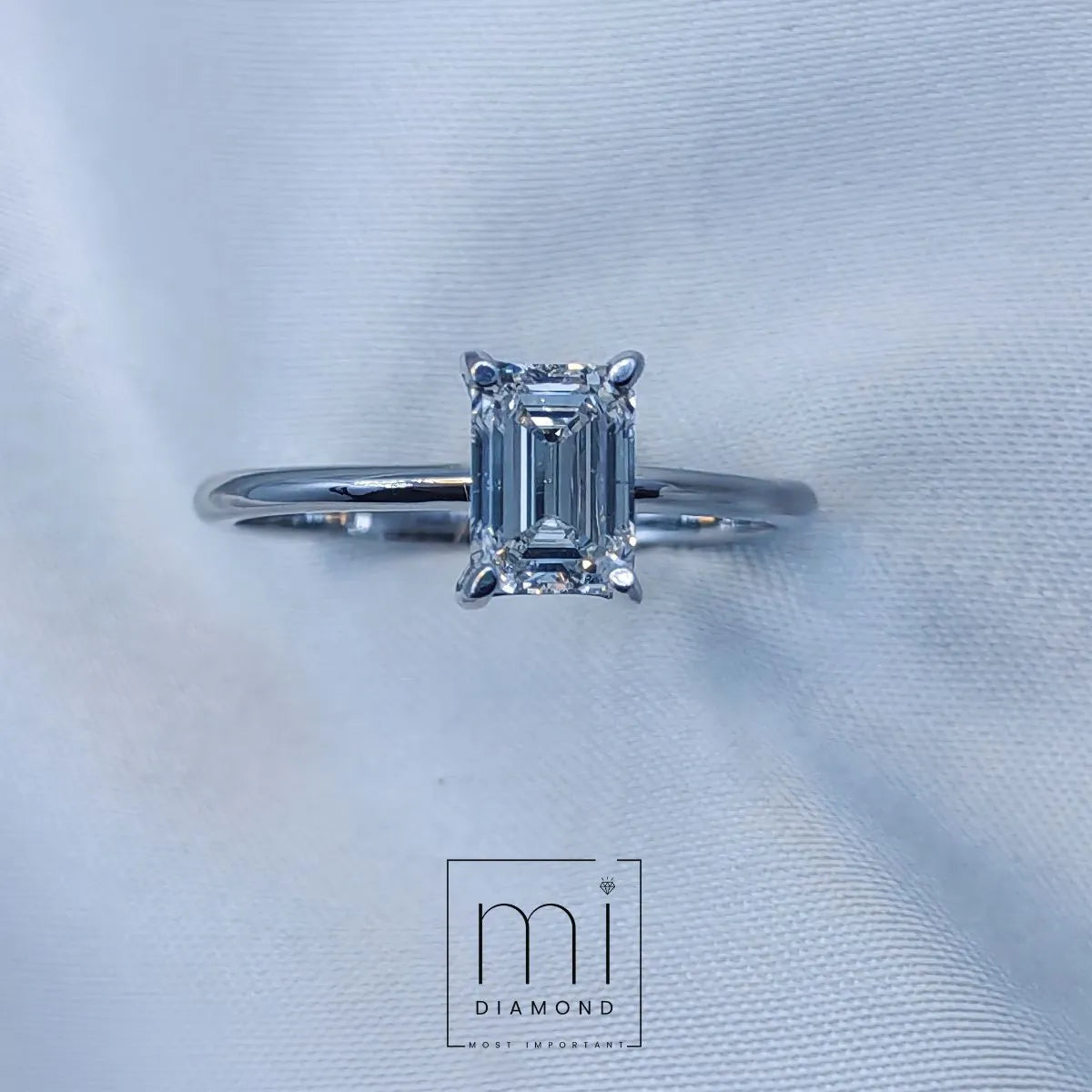 1.00 carat D color Vs1 Radiant IGI sertifikalı Lab. Pırlanta Yüzük 1