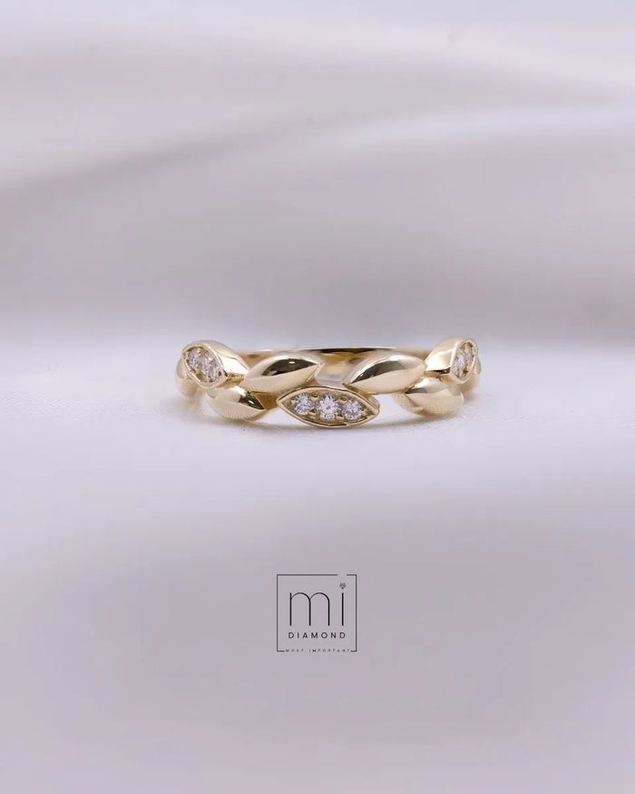 0.10 Carat -Yaprak model- Laboratuvar pırlantalı Yüzük 1